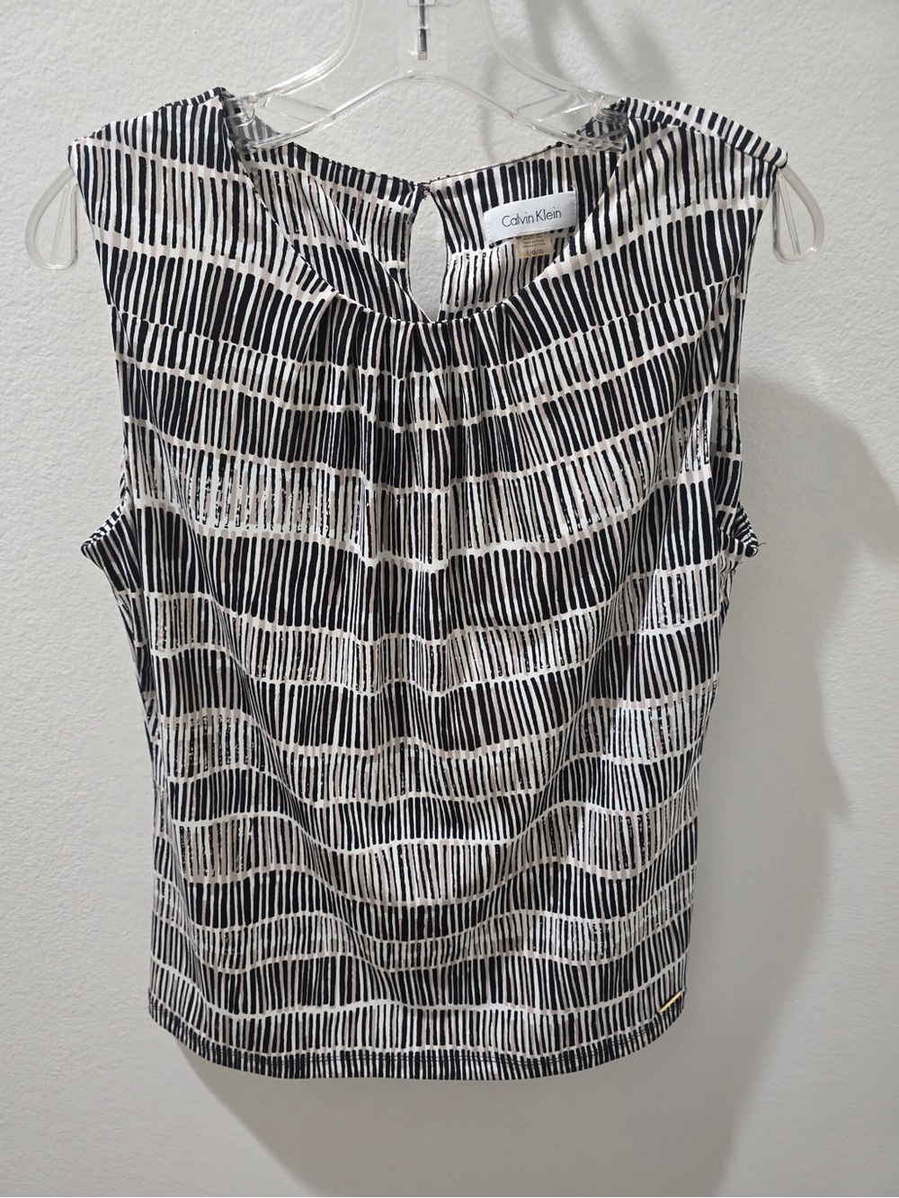 Calvin Klein Black and White Sleeveless Patterned Shell
